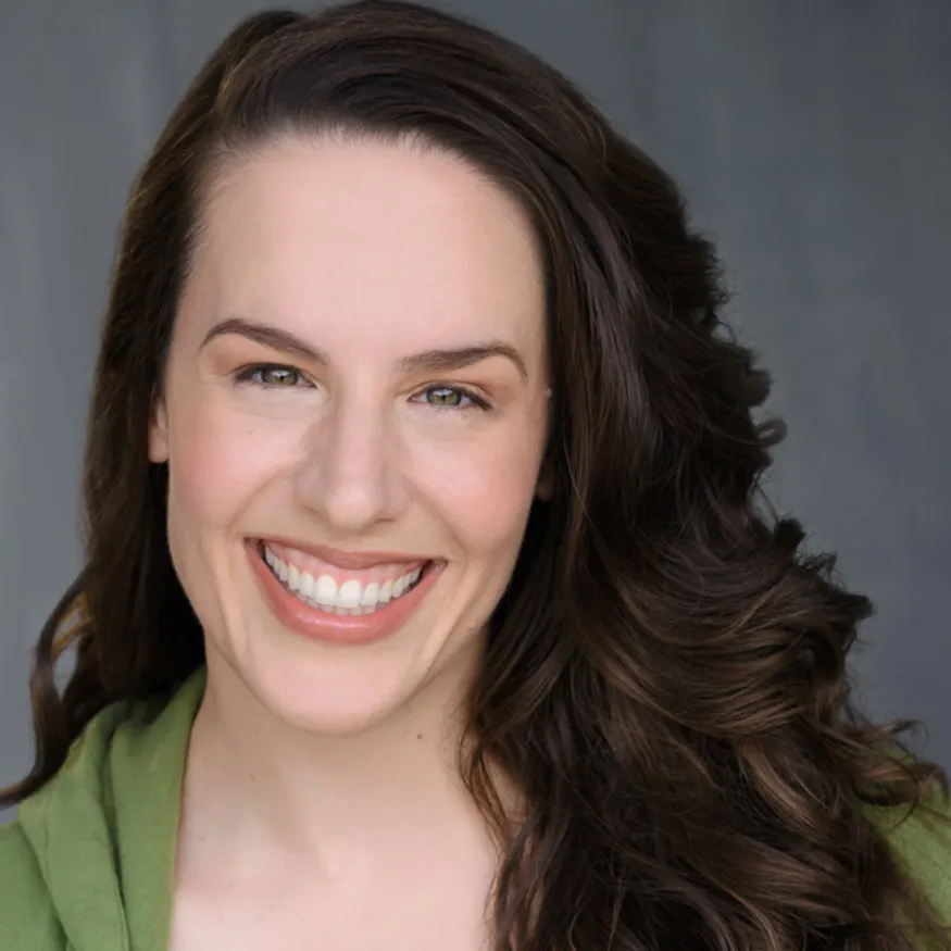 Shannon Scott welcoming creatives to a retreat focused on acting, connection, and self-discovery