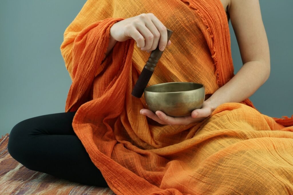 We use the power of sound meditation therapy for burnout recovery at The Bright stars Greenroom. 