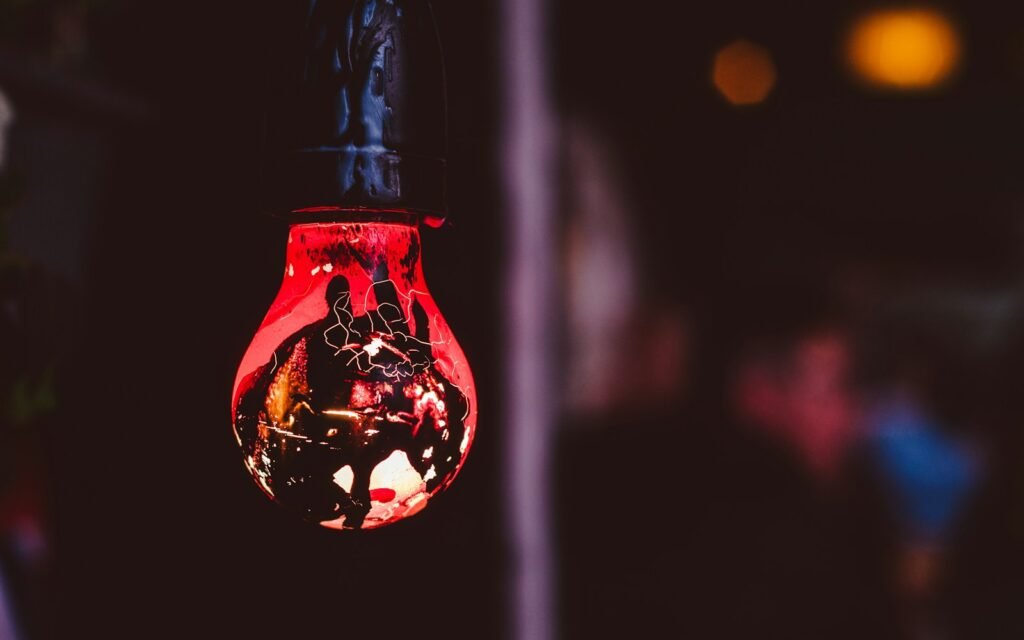 Artistic lightbulb glowing to symbolize emotional intelligence in acting
